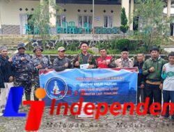 Tangis Haru Kades Penakir Pecah Saat Terima Bantuan dari Paguyuban TNI AL Pemalang