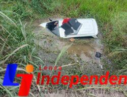 Sat Lantas Polres Sergai Olah TKP Mobil Tenggelam di Desa Sungai Parit